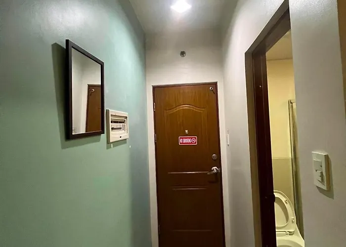 Escape With Skyline Views Apartment Manila